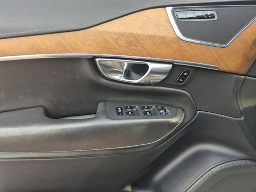 2017 Volvo XC90 Hybrid T8 Inscription