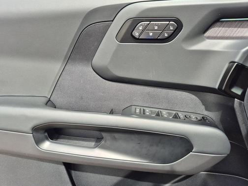 Glacial White Pearl 2027 Kia Telluride Hybrid X-Line SX-Prestige