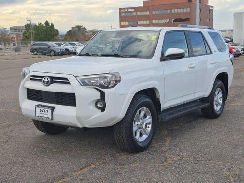2024 Toyota 4Runner SR5