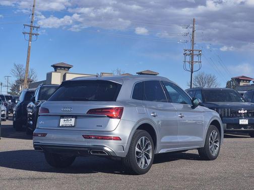 Florett Silver Metallic 2023 Audi Q5 45 S line Premium Plus