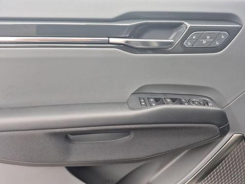 Glacial White Pearl 2026 Kia EV9 GT-Line