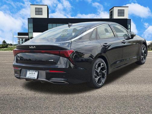 2025 Kia K4 GT-Line Turbo