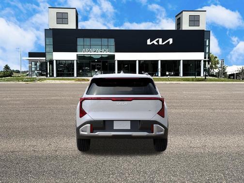 Snow White Pearl 2027 Kia Seltos EX