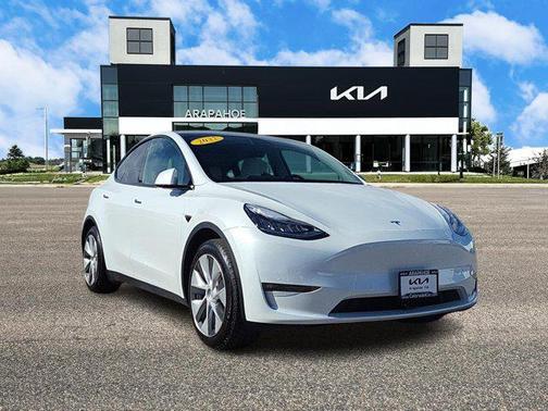 2022 Tesla Model Y Long Range Dual Motor All-Wheel Drive