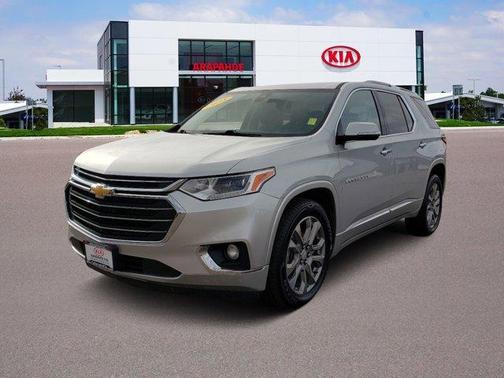Photo 5 of 27 of 2018 Chevrolet Traverse Premier