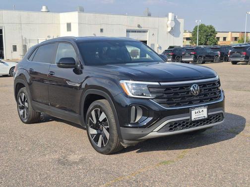 2024 Volkswagen Atlas Cross Sport 2.0T SE w/Technology 4MOTION