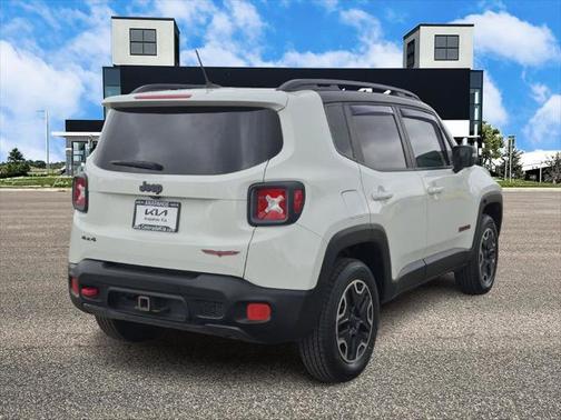 2016 Jeep Renegade Trailhawk