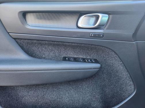 2022 Volvo XC40 Recharge Pure Electric P8 Twin Plus