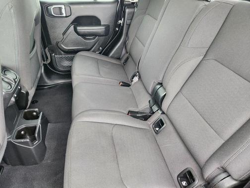 Black Clearcoat 2023 Jeep Gladiator Sport S