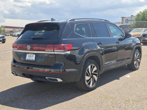 2024 Volkswagen Atlas 2.0T SE w/Technology 4MOTION