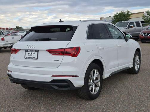 2024 Audi Q3 Premium 45 TFSI S line quattro Tiptronic