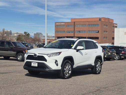 2020 Toyota RAV4 XLE Premium