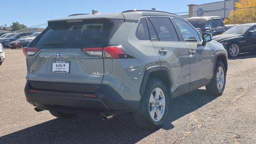 2020 Toyota RAV4 Hybrid XLE
