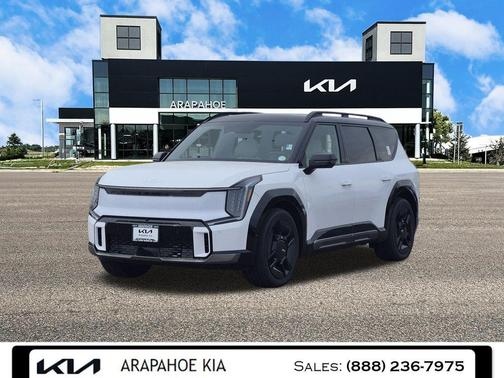 Glacier White Pearl/Ebony Black Roof 2026 Kia EV9 GT-Line