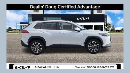 2024 Toyota Corolla Cross XLE