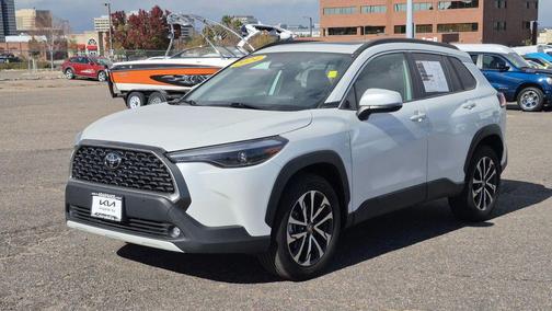 2024 Toyota Corolla Cross XLE