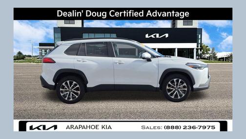 2024 Toyota Corolla Cross XLE