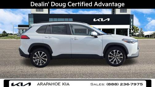 2024 Toyota Corolla Cross XLE