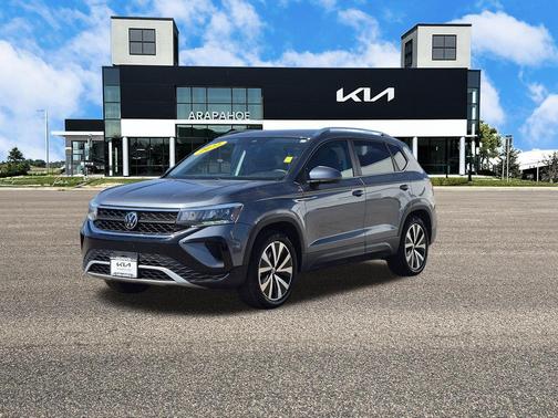 Gray 2022 Volkswagen Taos 1.5T SE