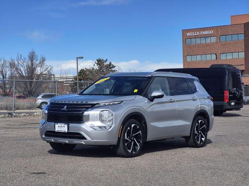 2023 Mitsubishi Outlander PHEV SEL