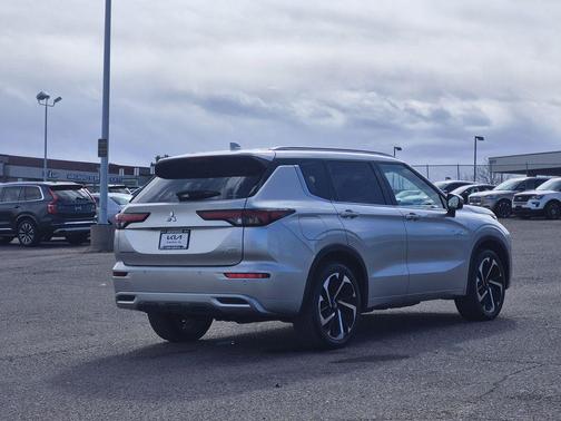 2023 Mitsubishi Outlander PHEV SEL