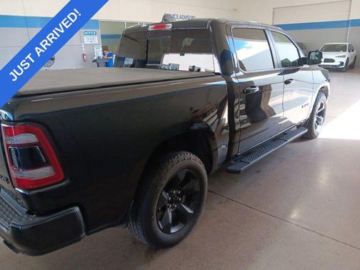 Diamond Black Crystal Pearlcoat 2019 RAM 1500 Big Horn