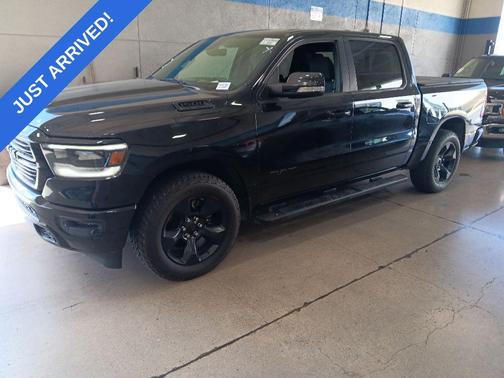 Diamond Black Crystal Pearlcoat 2019 RAM 1500 Big Horn