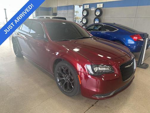 2019 Chrysler 300 Touring