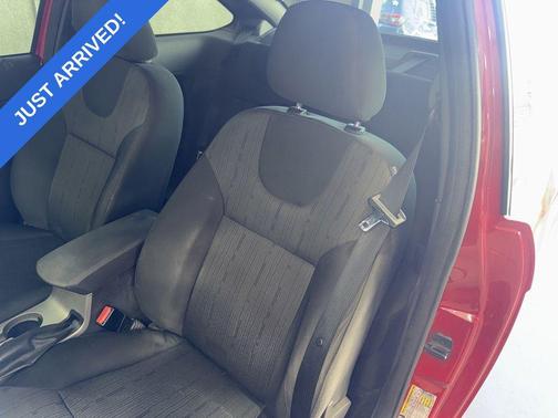 Vermillion Red Clearcoat 2008 Ford Focus SE