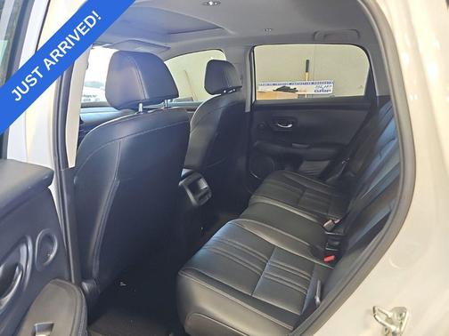 Platinum White Pearl 2024 Honda HR-V EX-L
