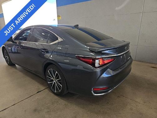 Cloudburst Gray 2024 Lexus ES 300h Base