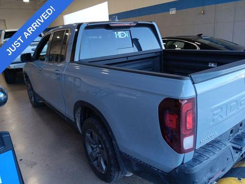 Sonic Gray Pearl 2024 Honda Ridgeline TrailSport