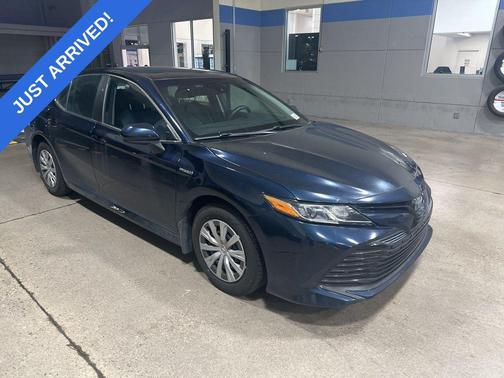 2019 Toyota Camry Hybrid LE