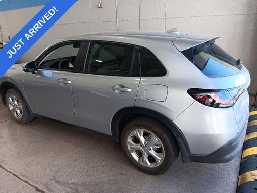 Lunar Silver Metallic 2024 Honda HR-V LX