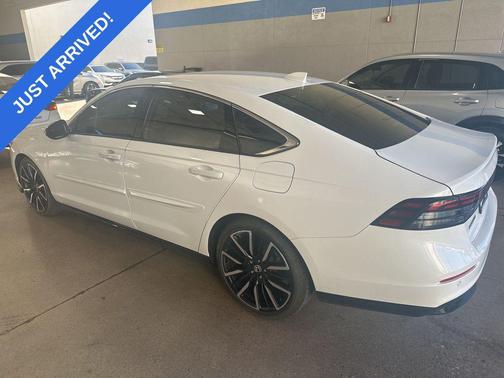 2025 Honda Accord Hybrid Touring