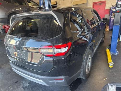 2023 Honda Pilot AWD EX-L 7 Passenger