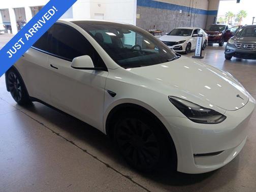 Pearl White Multi-Coat 2023 Tesla Model Y Performance Dual Motor All-Wheel Drive
