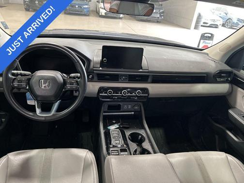 Obsidian Blue Pearl 2024 Honda Pilot EX-L 7 Passenger