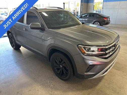 2022 Volkswagen Atlas 2.0T SE w/Technology