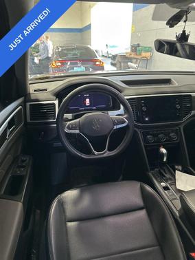2022 Volkswagen Atlas 2.0T SE w/Technology