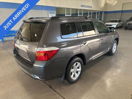 2010 Toyota Highlander SE