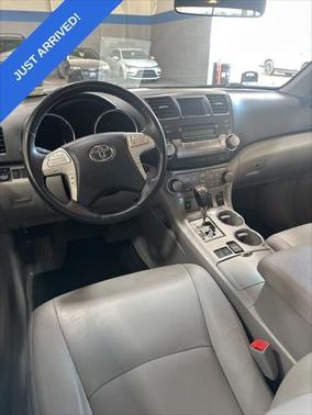 2010 Toyota Highlander SE