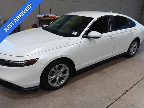 Platinum White Pearl 2024 Honda Accord LX 1.5T