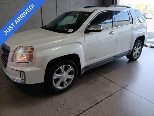 White Frost Tricoat 2017 GMC Terrain SLT