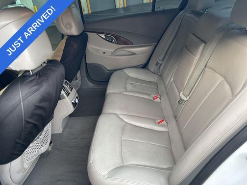 Summit White 2011 Buick LaCrosse CXL