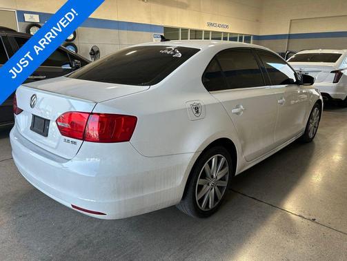 Candy White 2013 Volkswagen Jetta SE