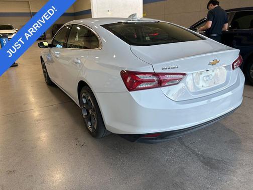 2022 Chevrolet Malibu FWD LT