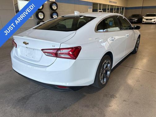 2022 Chevrolet Malibu FWD LT