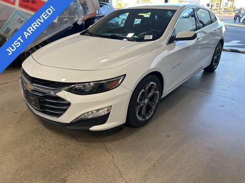 2022 Chevrolet Malibu FWD LT