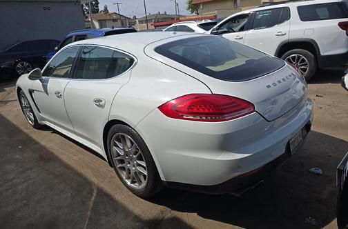 2014 Porsche Panamera 4
